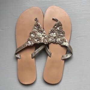 GOLD FLOWER FLIP FLOP SANDALS